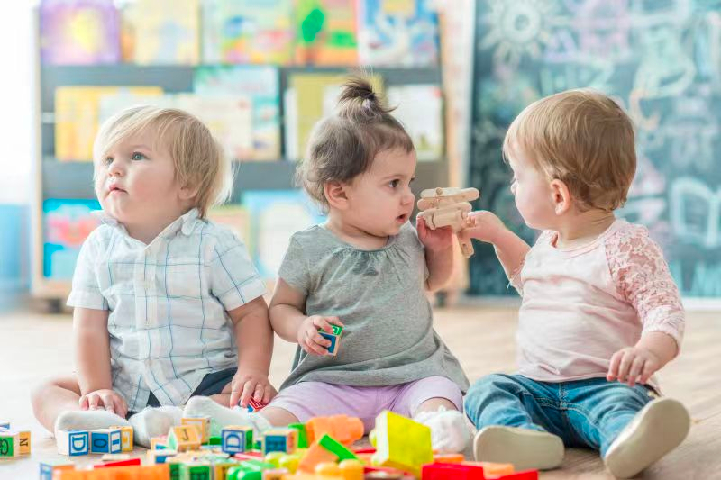 iKids Montessori school play-base classroom for infants